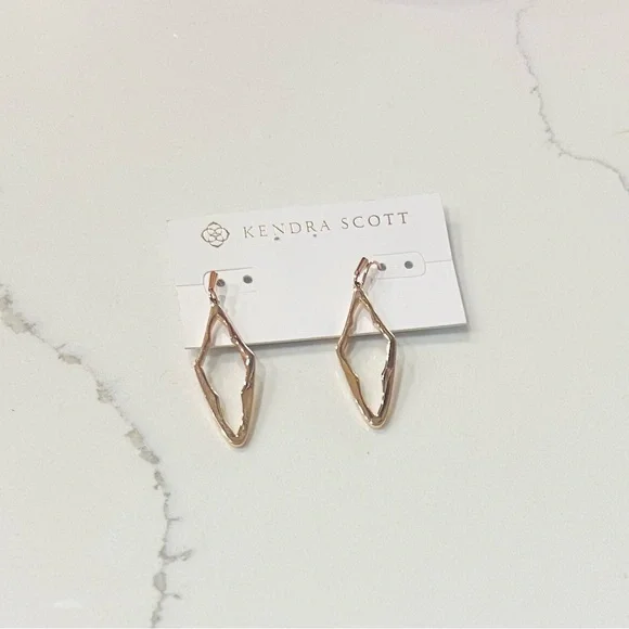 Kendra Scott - Picture 2 of 4